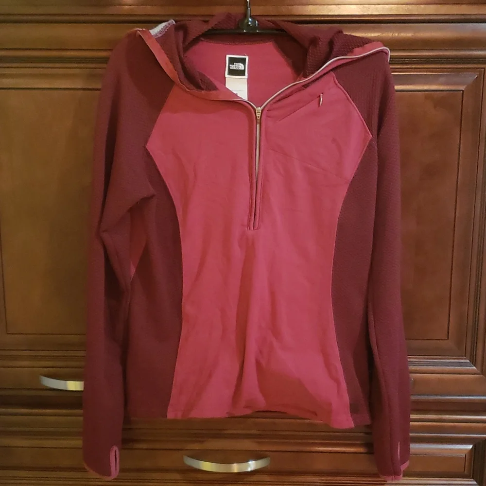 The North Face Half-Zip Pullover - Picture 1 of 9